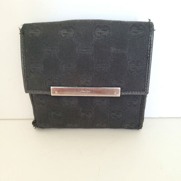 GUCCI GG Logo Plate Canvas Leather Card Bil Wallet Medium Monogram Bifold Black - Picture 1 of 14